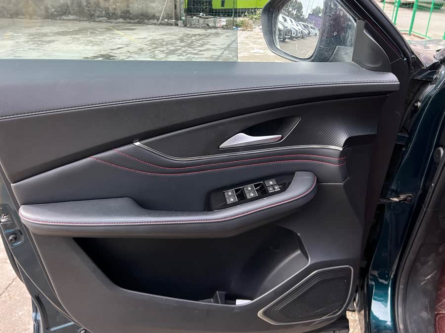 Forthing T5 EVO 2022 car image #9