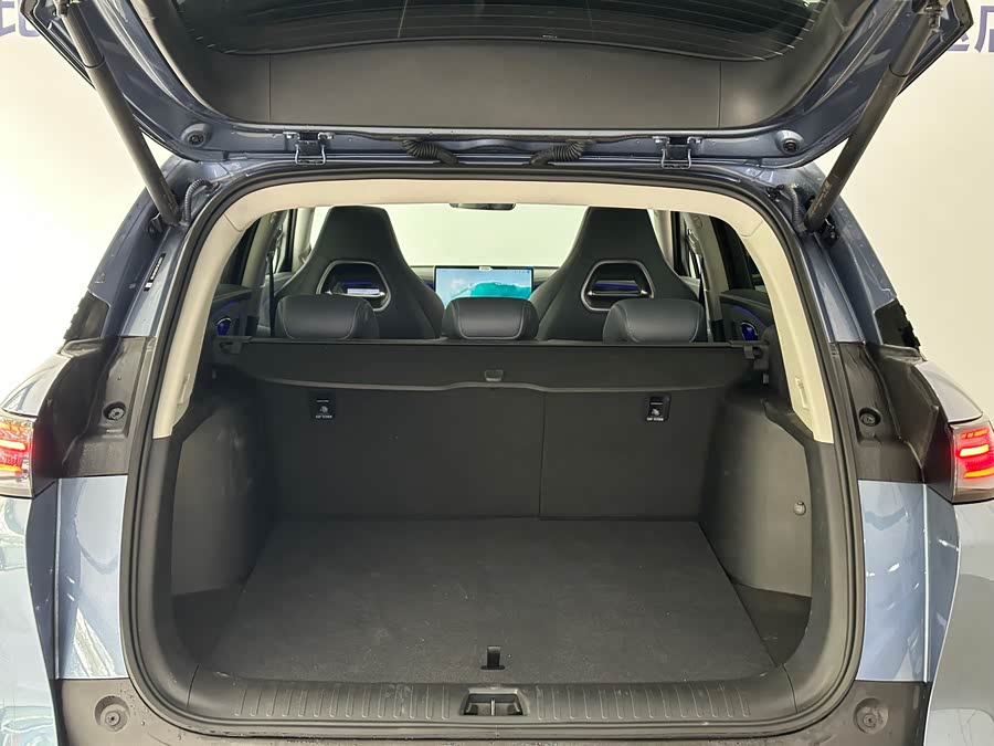 BYD Sea Lion 07 DM-i 2025 car image #9