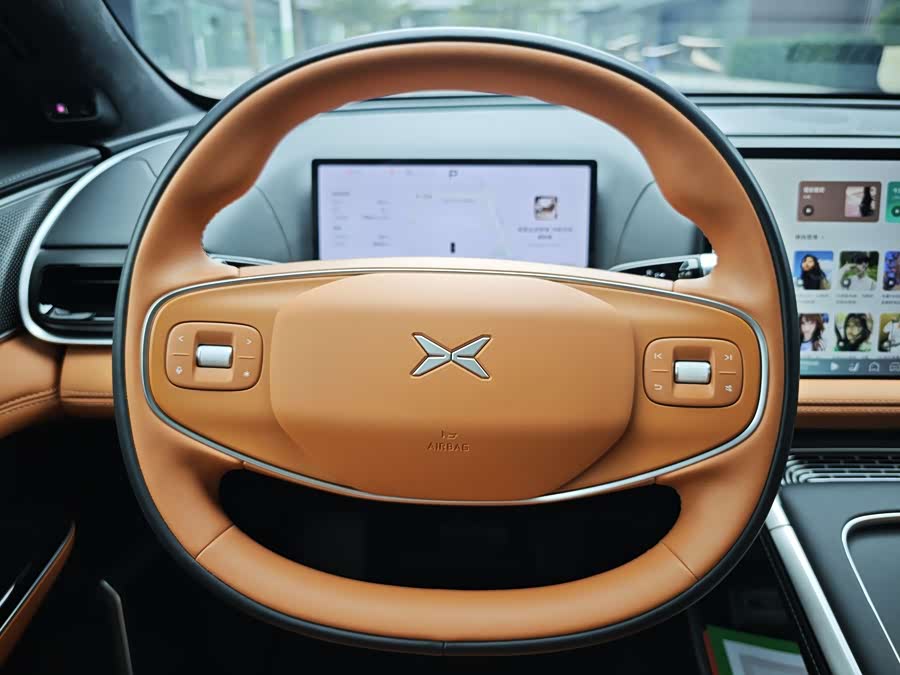 Xpeng G9 2025 car image #9