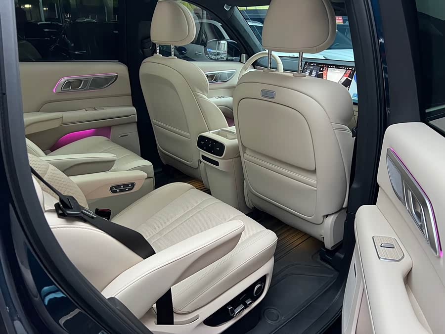 Deepal S09 2025 immagine di auto #9