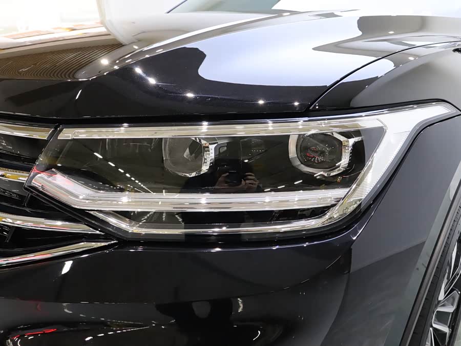 Volkswagen Tiguan L 2023 #9 Volkswagen Tiguan L 2023 car image #9