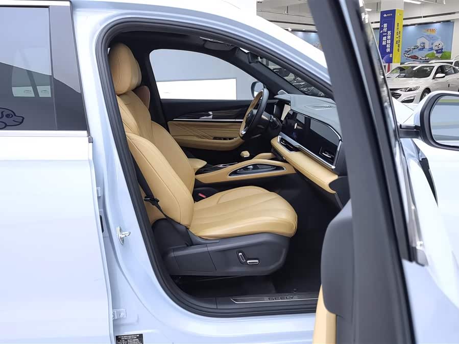 GEELY Monjaro EREV 2023 immagine di auto #9