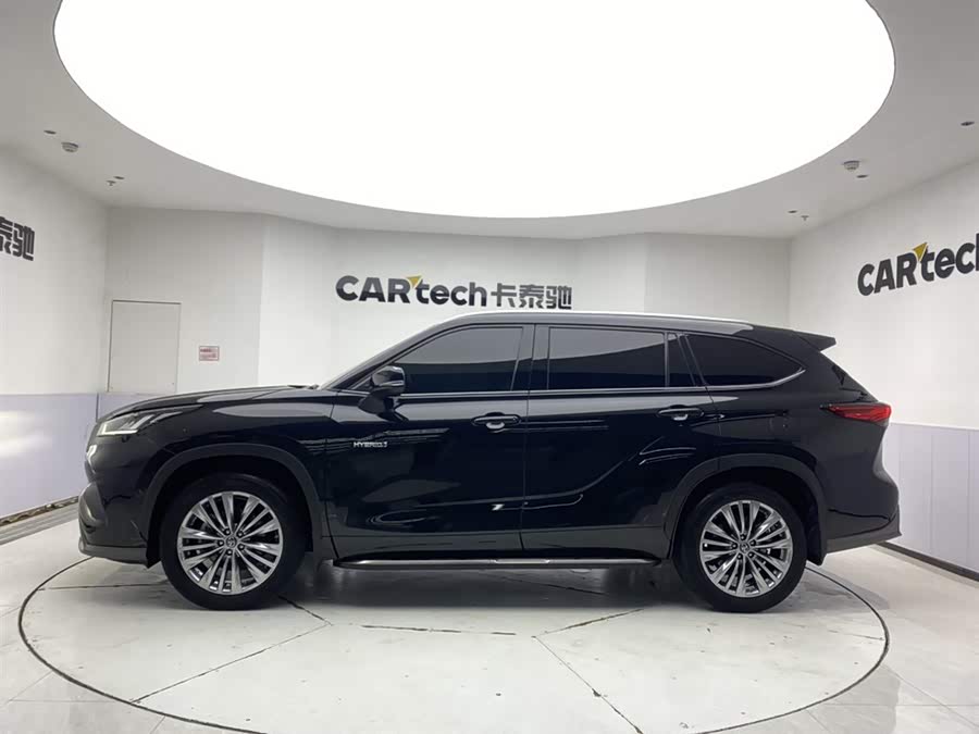 Toyota Highlander 2022 car image #9