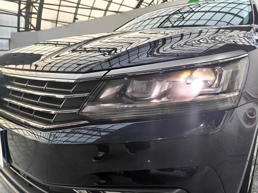Volkswagen Passat 2018 car image #9