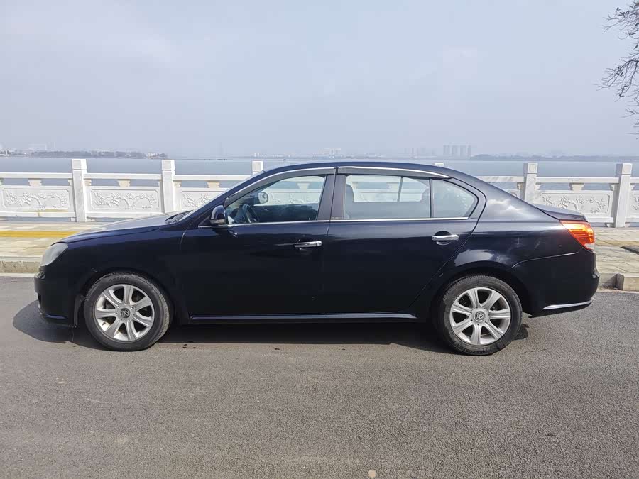 Volkswagen Lavida 2011 изображение автомобиля #9