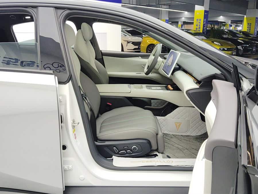 Deepal L07 2024 image de voiture #9