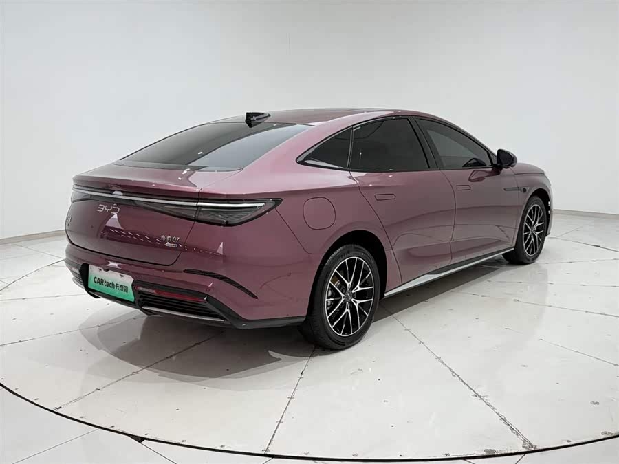 BYD Seal 07 DM-i 2025 car image #9