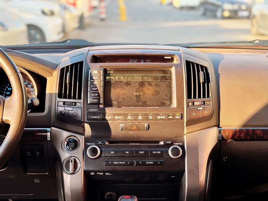 Toyota Land Cruiser 2011 immagine di auto #9