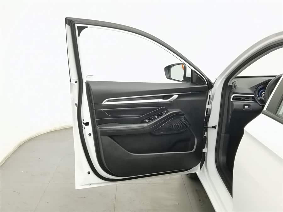 GEELY Emgrand 2025 car image #9