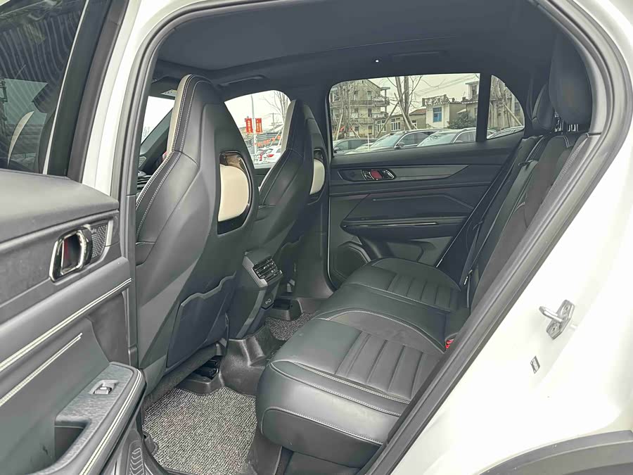 Lynk & Co 01 EM-P 2023 #9 Lynk & Co 01 EM-P 2023 car image #9