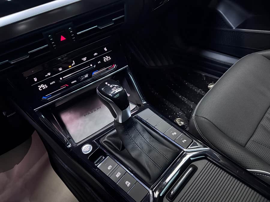 Volkswagen Passat 2021 imagem de carro #9