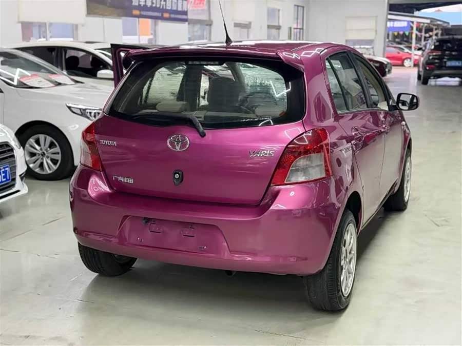 Toyota Yaris 2013 imagem de carro #9