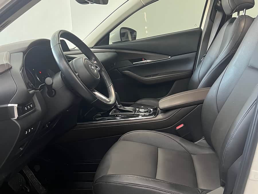 Mazda CX-30 2022 car image #9