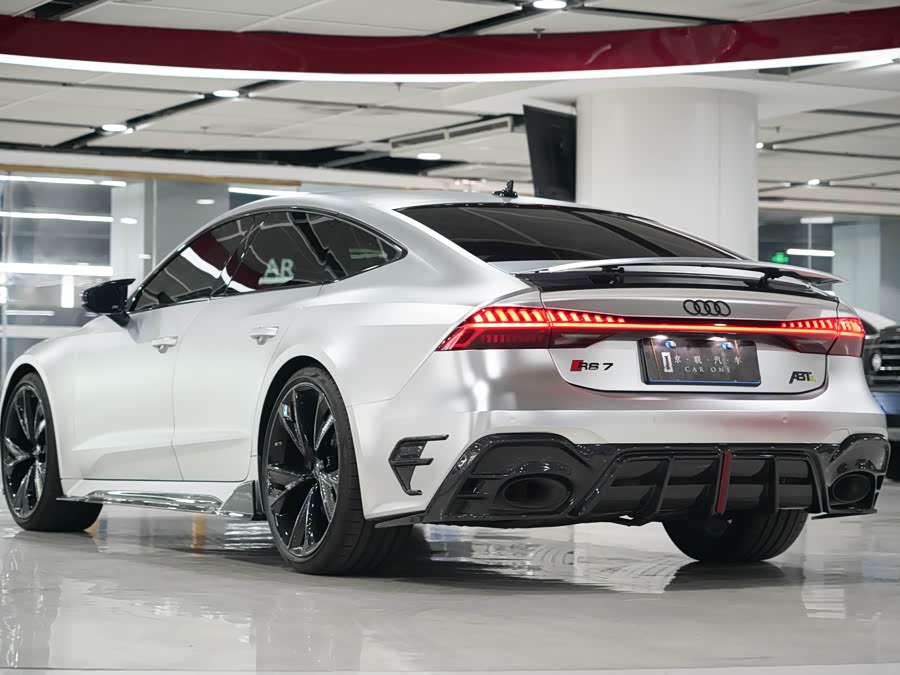 Audi RS 7 2021 car image #9