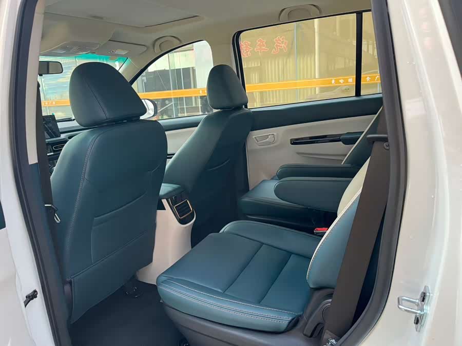 SWM斯威汽车 SWM斯威大虎EDi 2025 汽车图片 #9