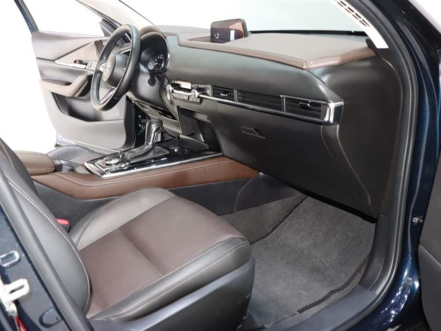 Mazda CX-30 2022 car image #9