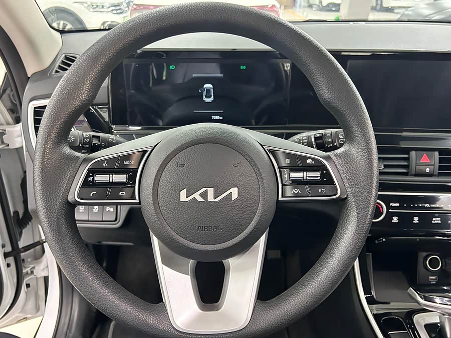 Kia Seltos 2023 immagine di auto #9