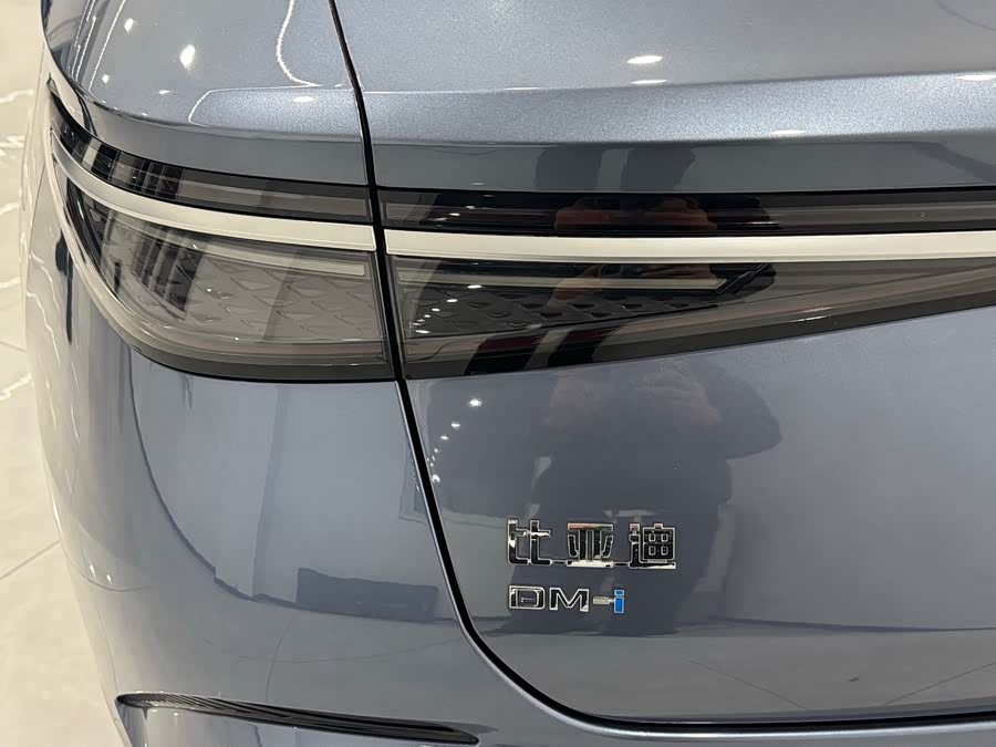 BYD Seal 07 DM-i 2025 car image #9