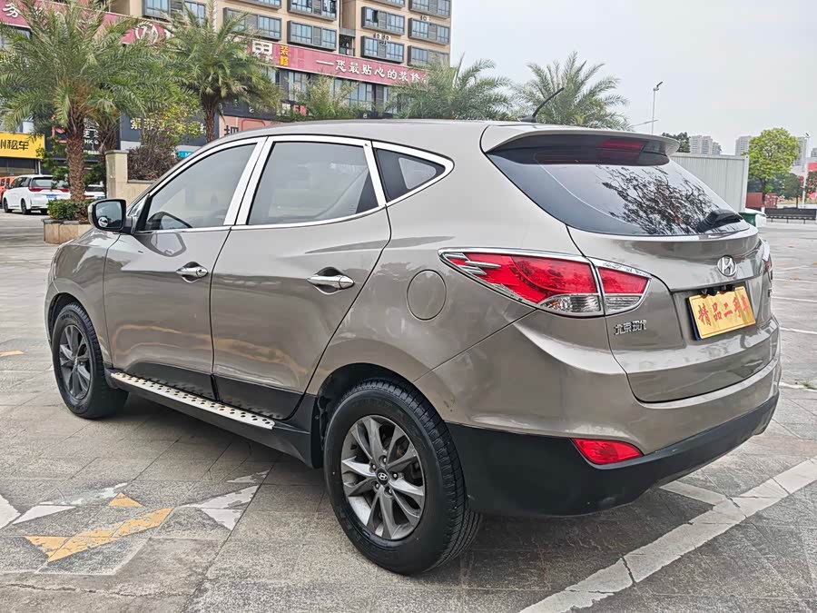 Hyundai ix35 2013 car image #9