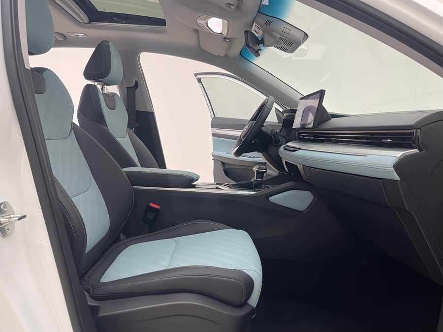 GEELY Emgrand L 2022 car image #9