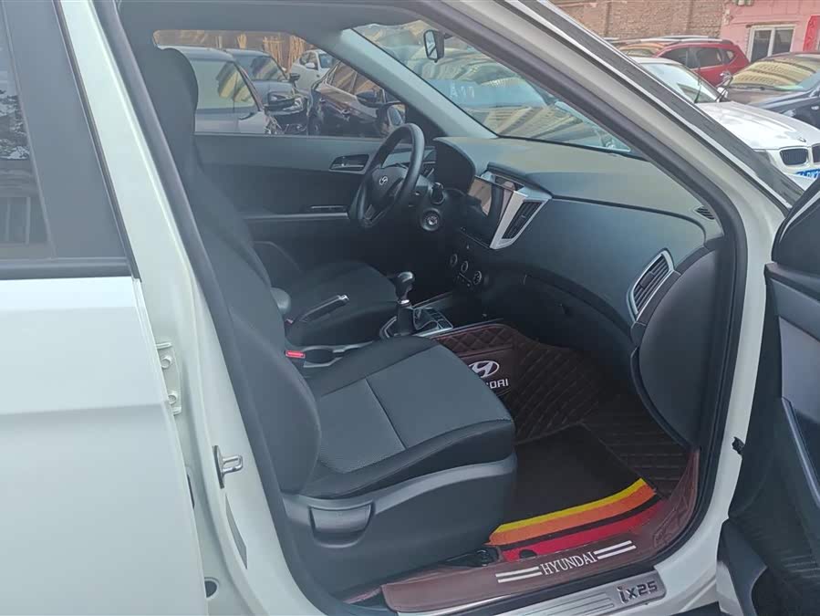 Hyundai ix25 2016 car image #9