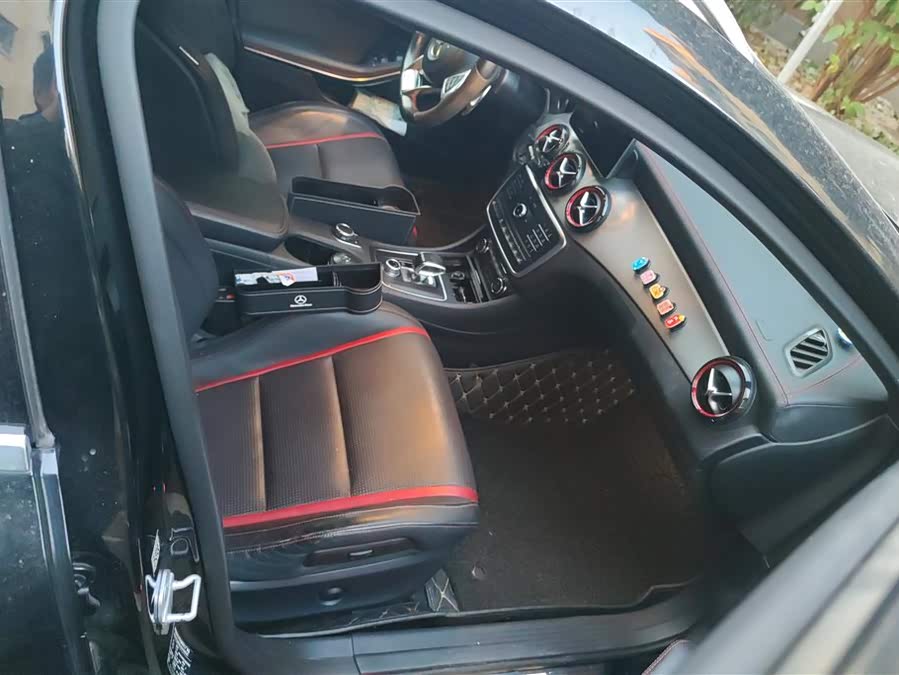 Mercedes-Benz GLA AMG 2017 car image #9