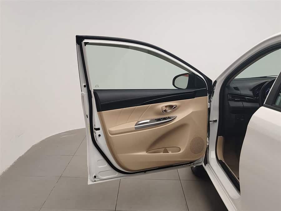 Toyota Yaris L Zhixiang 2017 صورة سيارة #9