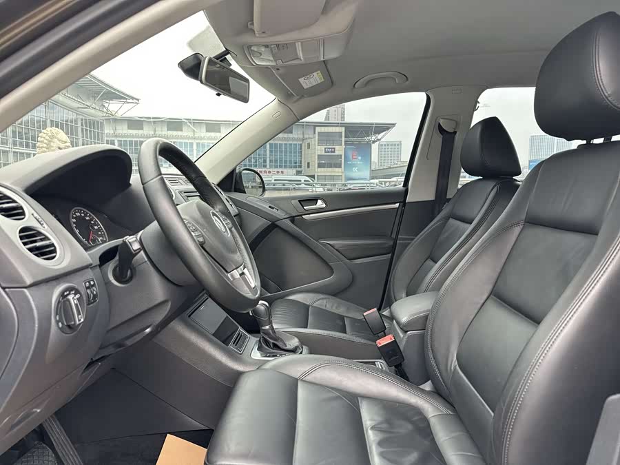 Volkswagen Tiguan 2014 immagine di auto #9