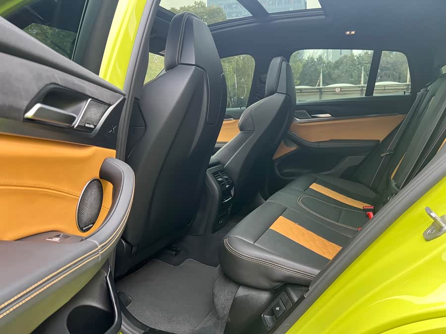 BMW X4 M 2022 car image #9