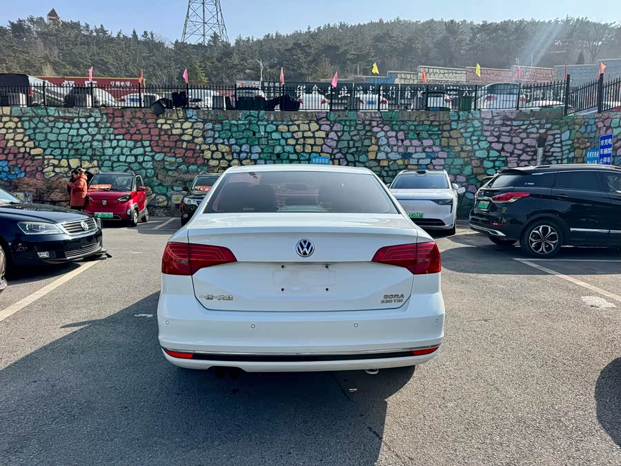 Volkswagen Bora 2016 immagine di auto #9