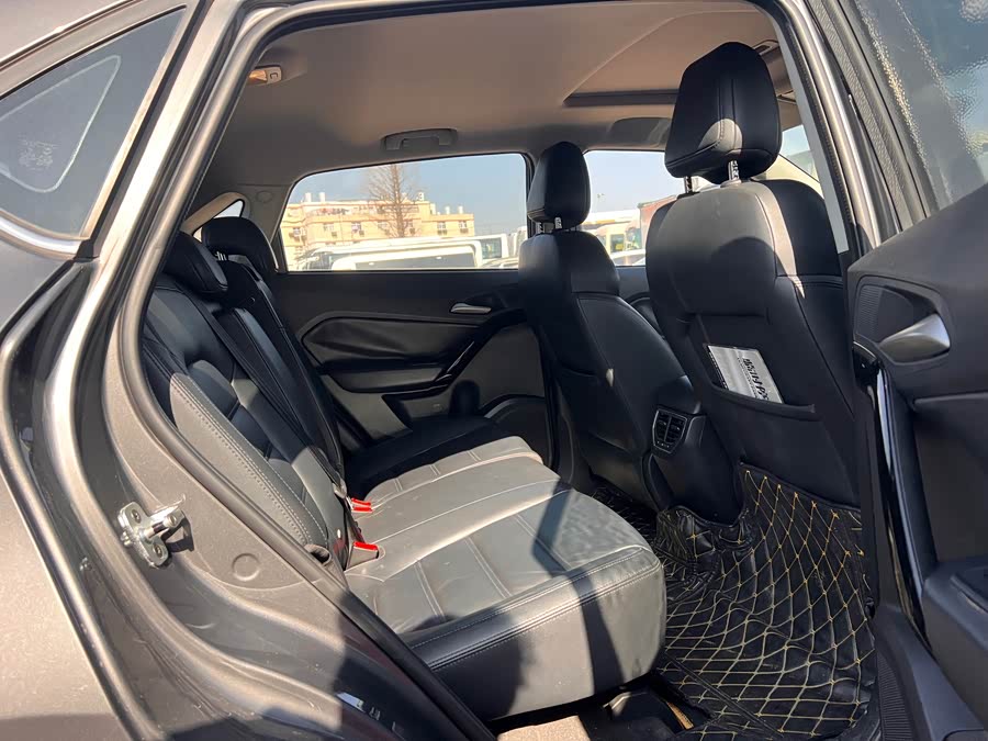 MG GS 2016 car image #9