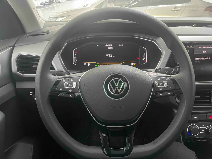 Volkswagen T-Cross 2022 car image #9