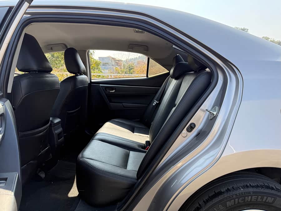 Toyota Corolla 2019 #9 Toyota Corolla 2019 car image #9