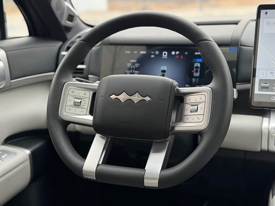 FangChengBao Tiger 7 2025 car image #9