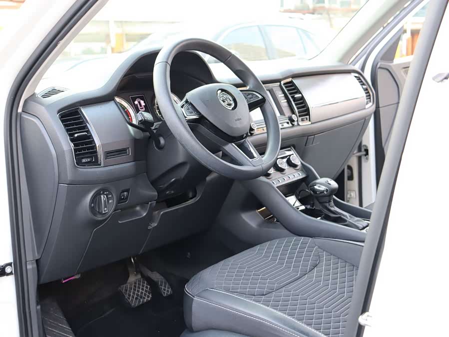 Skoda Kodiaq 2017 car image #9