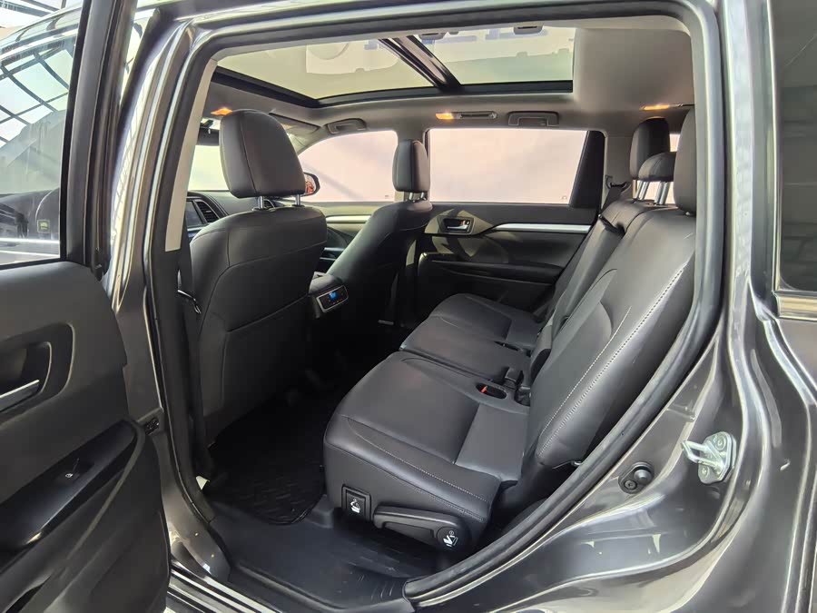 Toyota Highlander 2018 #9 Toyota Highlander 2018 car image #9