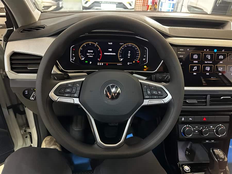 Volkswagen Tacqua 2024 car image #9