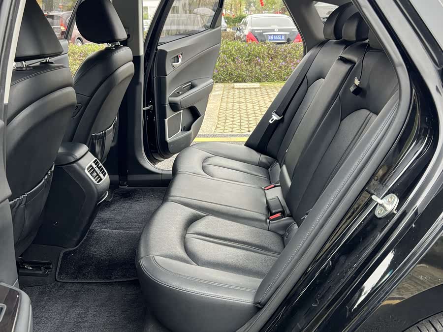 Kia K5 2020 صورة سيارة #9