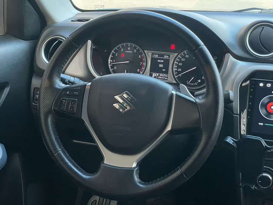 Suzuki Vitara 2016 image de voiture #9