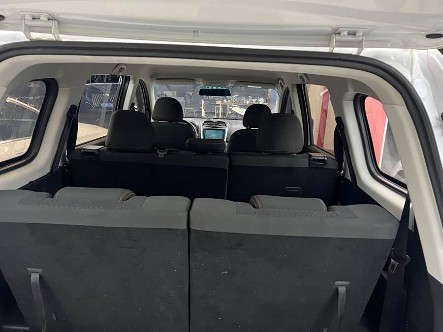 SWM斯威汽车 SWM斯威X3 2018 #9 SWM斯威汽车 SWM斯威X3 2018 汽车图片 #9