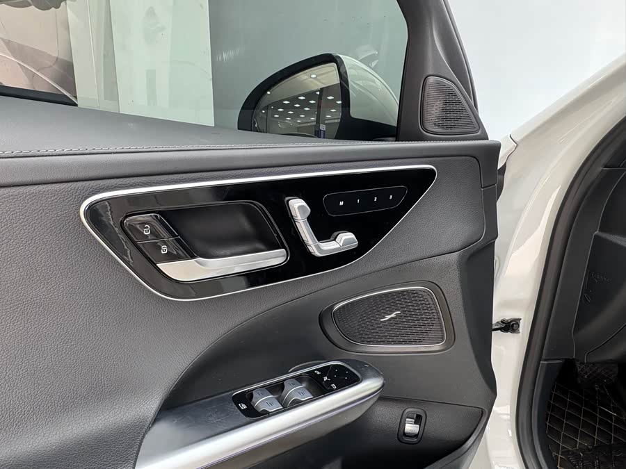 Mercedes-Benz C Class 2023 car image #9