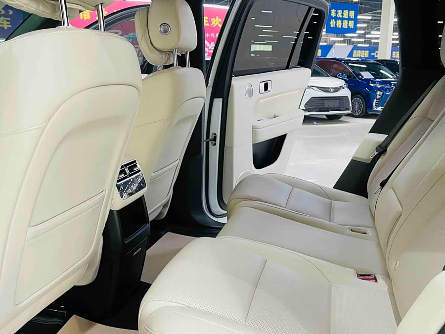 Li L6 2024 imagen de coche #9