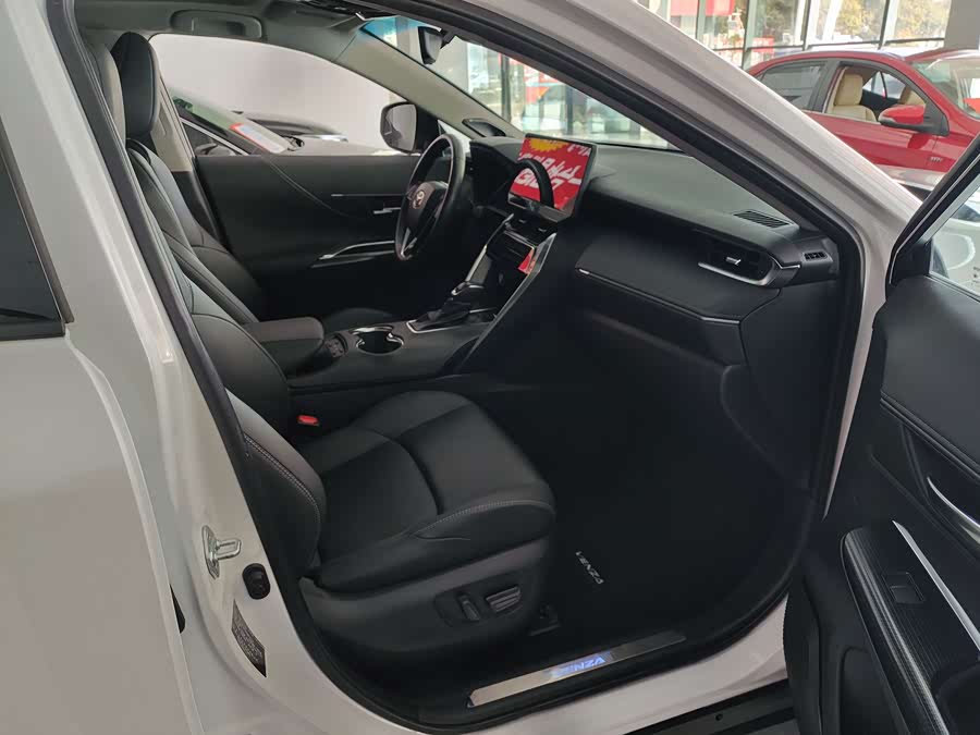 Toyota Venza 2024 immagine di auto #9