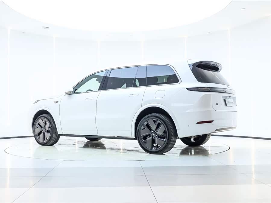 Li L9 2023 صورة سيارة #9