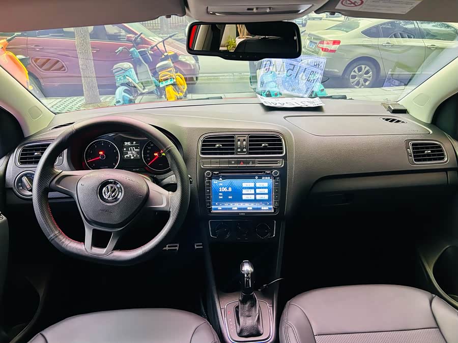 Volkswagen Polo 2015 immagine di auto #9