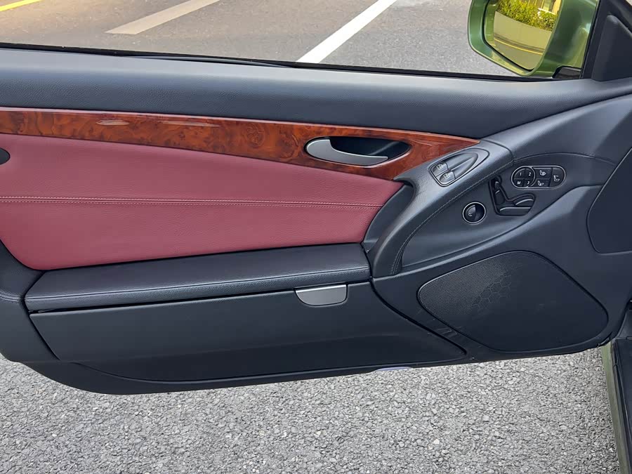 Mercedes-Benz SL Class 2011 car image #9