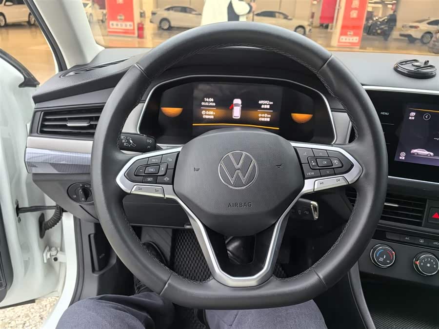 Volkswagen Bora 2024 car image #9