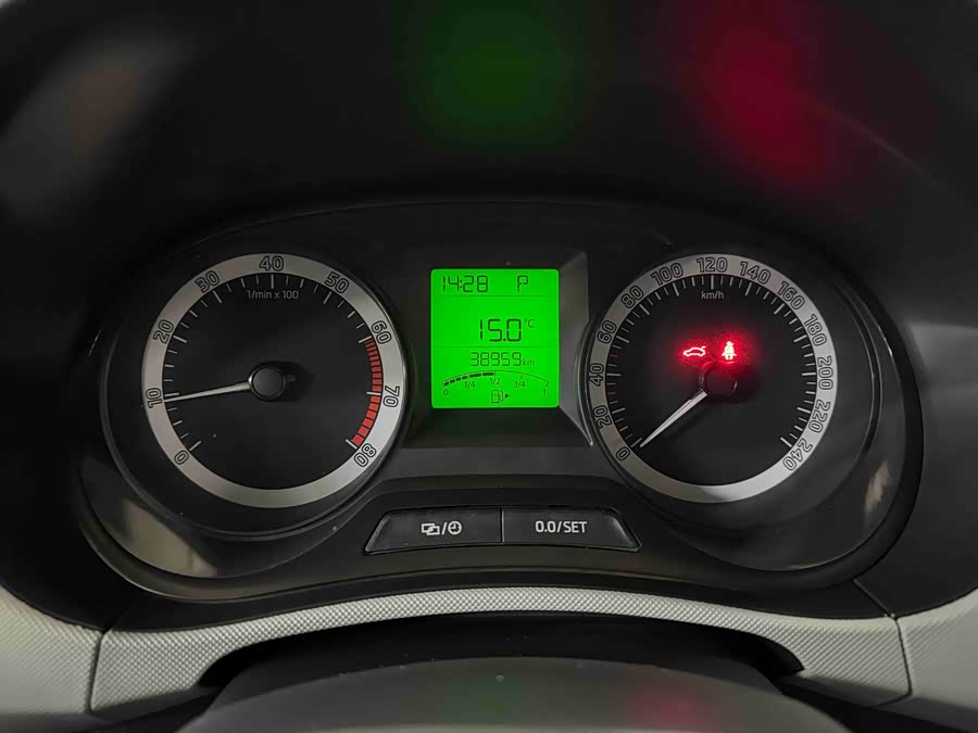 Skoda Fabia 2019 immagine di auto #9