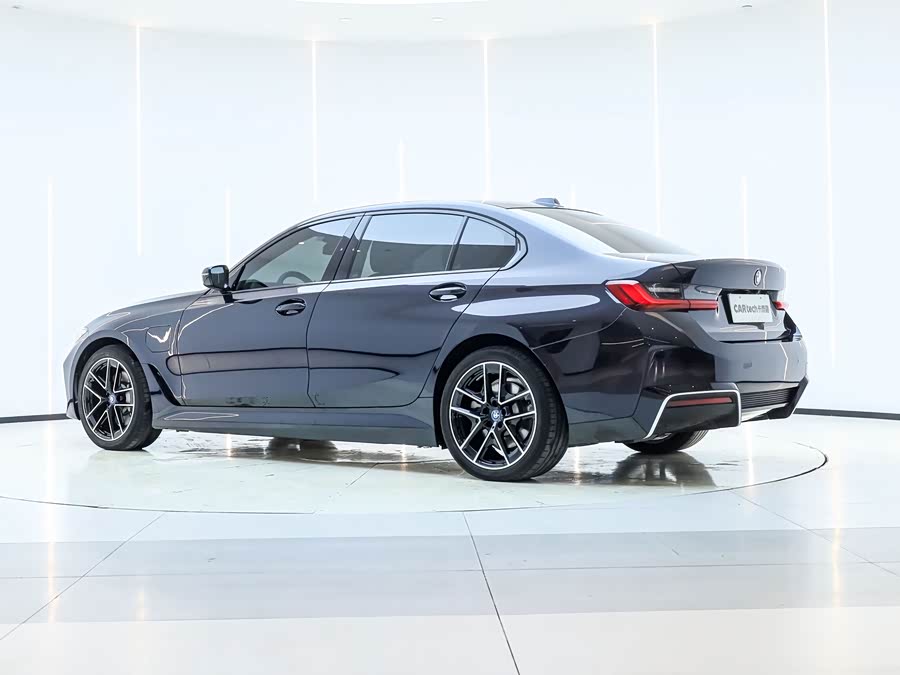 BMW i3 2023 immagine di auto #9