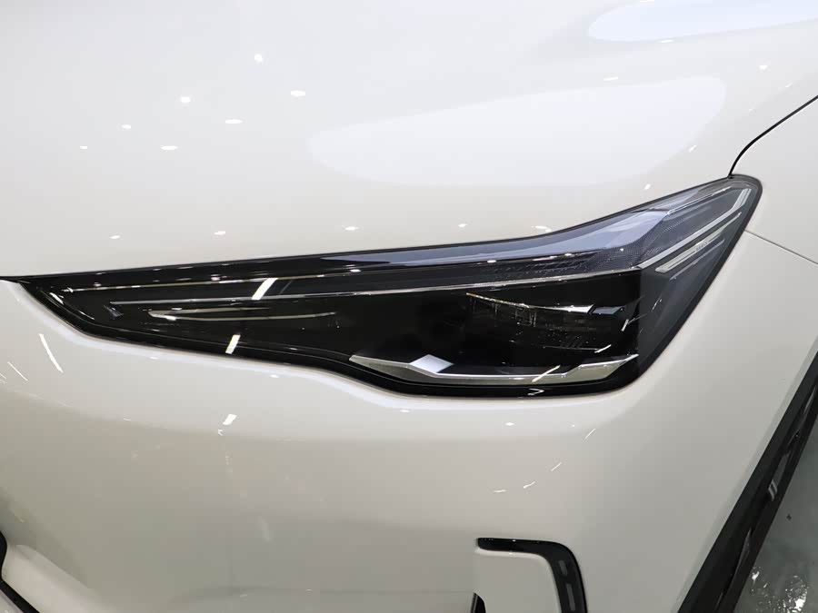 GEELY 2025 #9 GEELY 2025 car image #9